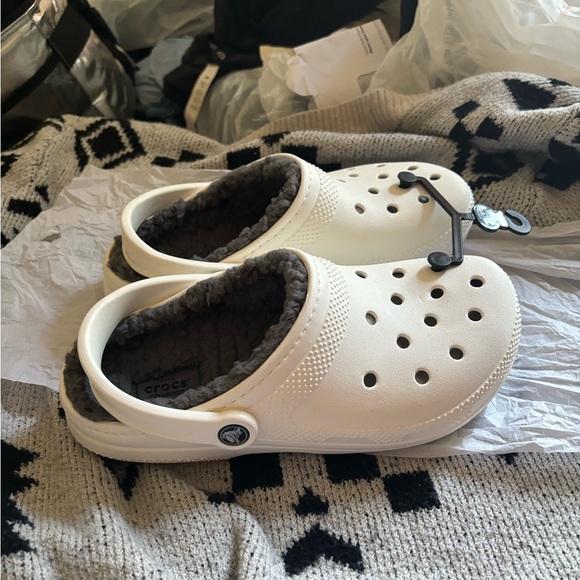 crocs™ classic lined clog and vans® white old skool - Picture 9 of 14